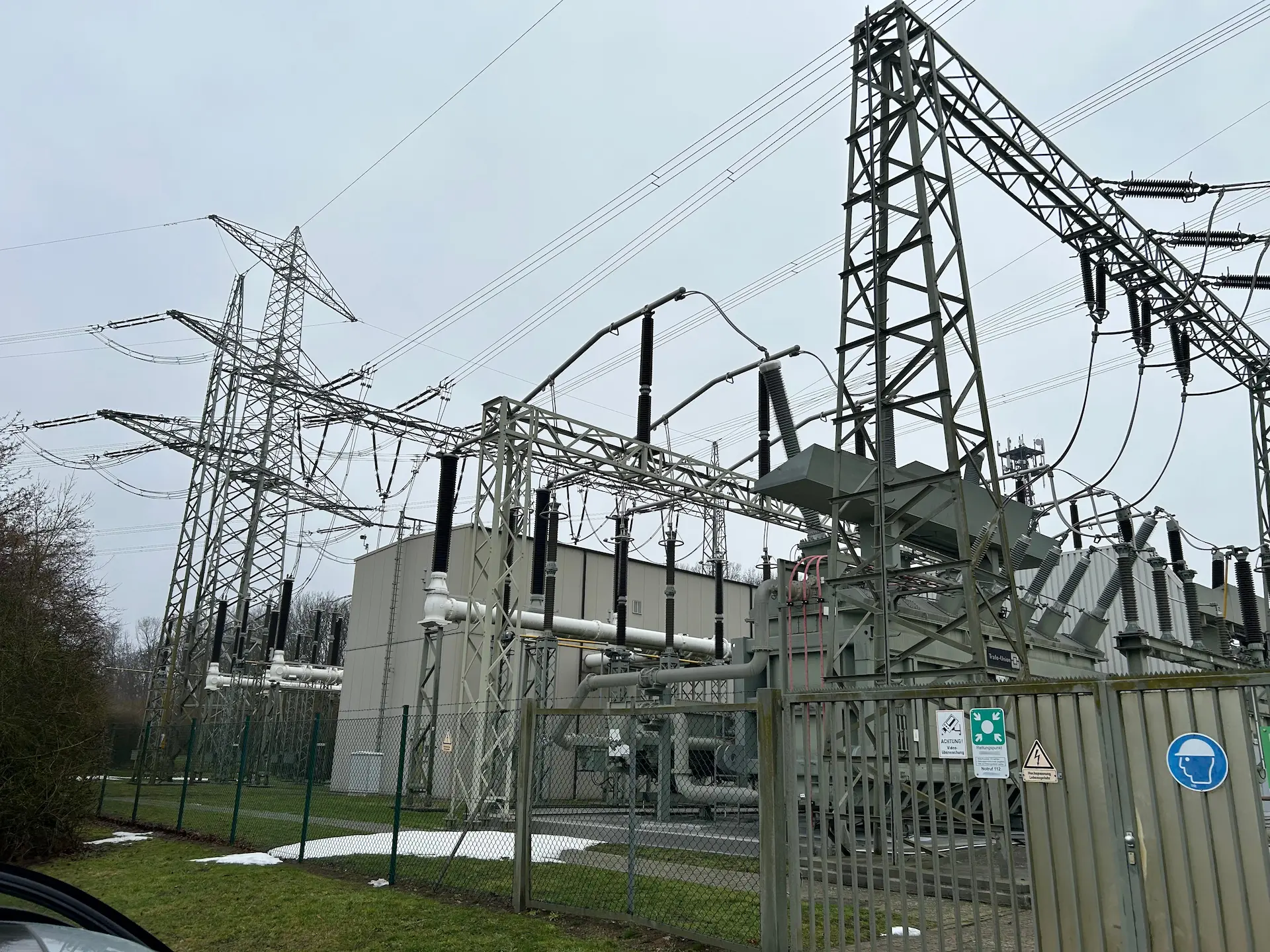 Batteriespeicher an einem Energiestandort